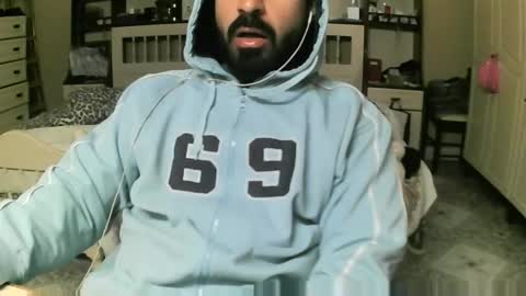 Snapshot of hugeveiny chatting on December 27, 7:29 am hugeveiny online show from December 27, 7:29 am