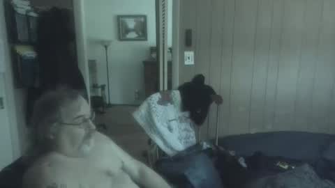 Snapshot of huggybear566 chatting on February 26, 3:08 pm lonely huggy bear online show from February 26, 3:08 pm