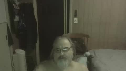 Snapshot of huggybear566 chatting on February 2, 11:20 am lonely huggy bear online show from February 2, 11:20 am