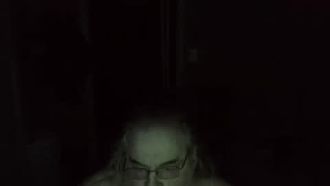 Snapshot of huggybear566 chatting on March 3, 8:31 am lonely huggy bear online show from March 3, 8:31 am