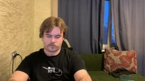 Hugo online show from March 28, 5:01 pm