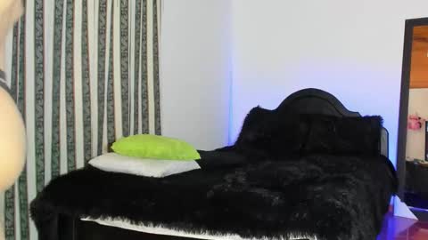 HUGO online show from October 19, 7:42 am