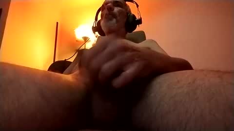 Snapshot of hugo_hug chatting on August 9, 12:12 am David online show from August 9, 12:12 am