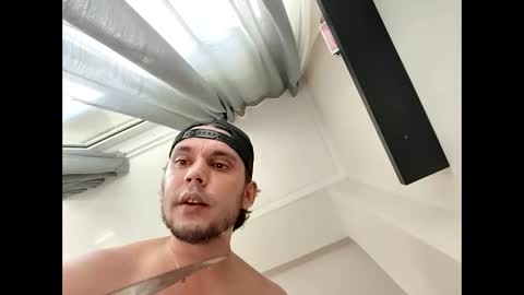 hugoespada1 online show from April 26, 11:41 am