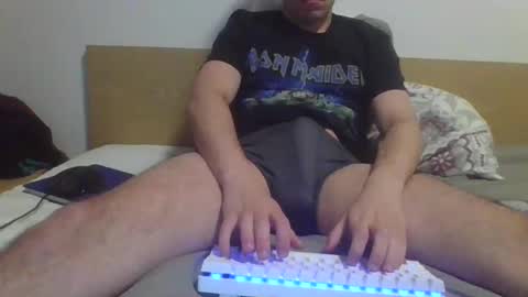 Snapshot of hugoxx22 chatting on February 11, 8:10 pm hugoxx22 online show from February 11, 8:10 pm