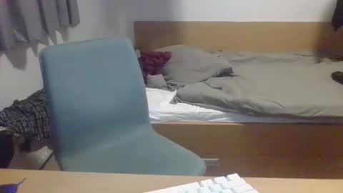 Snapshot of hugoxx22 chatting on February 18, 8:25 pm hugoxx22 online show from February 18, 8:25 pm