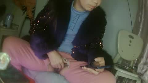 hujiajia520321431 online show from February 11, 9:42 pm