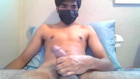 Snapshot of hulkyking1812000 chatting on February 24, 7:41 pm hulkyking1812000 online show from February 24, 7:41 pm