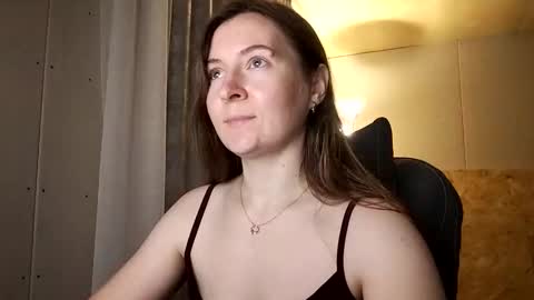 HumpyGrey online show from November 18, 5:39 pm