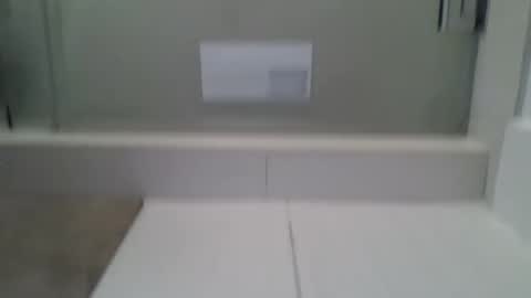 Snapshot of hungbistud916 chatting on January 2, 4:52 am hungbistud916 online show from January 2, 4:52 am