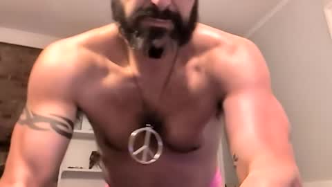 Snapshot of hungitalian40 chatting on June 22, 6:16 pm hungitalian40 online show from June 22, 6:16 pm