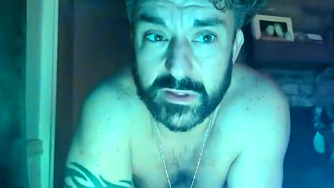 Snapshot of hungitalian40 chatting on July 29, 6:22 am hungitalian40 online show from July 29, 6:22 am