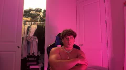 hungkingg22 online show from April 15, 7:58 pm