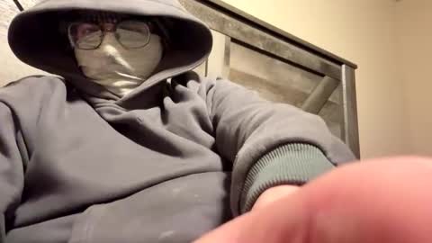 hungmonstercock2518 online show from March 9, 7:23 am