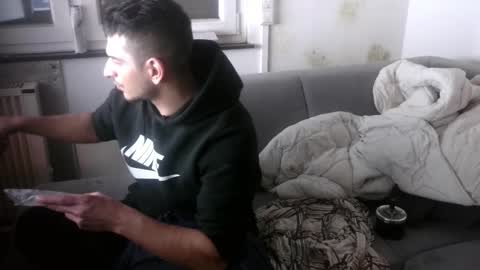 Snapshot of hungryboyyb chatting on December 14, 6:34 pm LittleDevilXo1999 online show from December 14, 6:34 pm