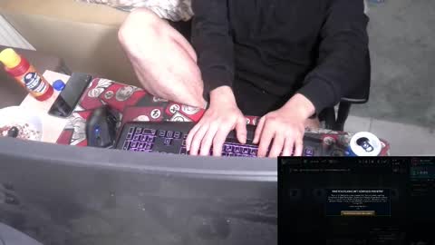 Snapshot of hungryboyyb chatting on January 18, 3:05 pm LittleDevilXo1999 online show from January 18, 3:05 pm