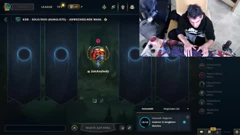 Snapshot of hungryboyyb chatting on March 2, 11:39 am LittleDevilXo1999 online show from March 2, 11:39 am