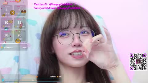 Snapshot of hungryfish8964 chatting on November 27, 3:36 pm Crocodile hungryFish8964 online show from November 27, 3:36 pm