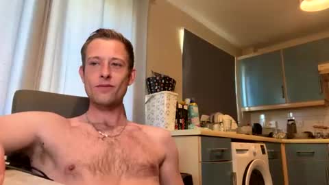 Snapshot of hungteasex chatting on June 21, 8:39 am HungTeaseX online show from June 21, 8:39 am