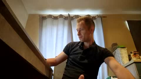 Snapshot of hungteasex chatting on July 30, 6:01 am HungTeaseX online show from July 30, 6:01 am
