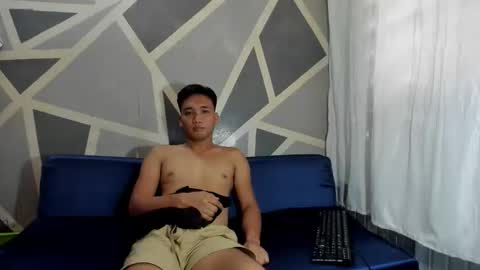 Roger online show from May 13, 2:31 am
