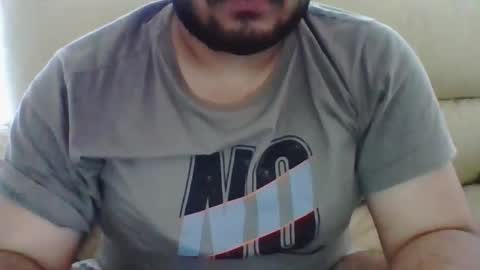 Snapshot of hunkchubby chatting on May 1, 8:41 am chubbyBubby online show from May 1, 8:41 am
