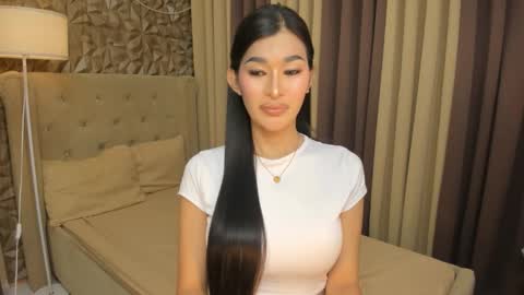 hunkhomerontop online show from November 20, 9:09 am