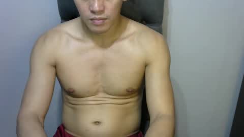 Thehunkpinoy online show from October 14, 4:08 pm