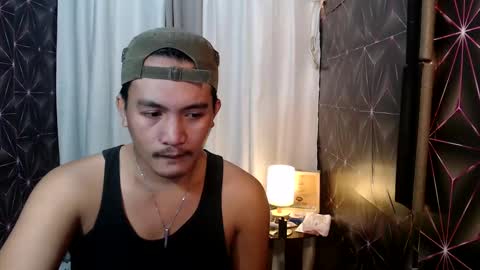 Snapshot of hunkylloyd chatting on December 26, 1:40 am hunkylloyd online show from December 26, 1:40 am