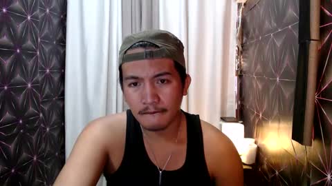 Snapshot of hunkylloyd chatting on January 25, 5:40 am hunkylloyd online show from January 25, 5:40 am