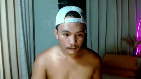 Snapshot of hunkylloyd chatting on October 13, 5:18 am hunkylloyd online show from October 13, 5:18 am