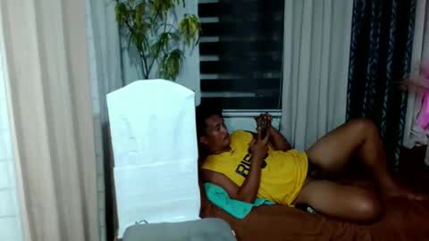 Snapshot of hunkylloyd chatting on October 17, 5:54 am hunkylloyd online show from October 17, 5:54 am