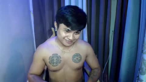 Snapshot of hunkyzeus chatting on June 24, 5:34 pm hunkyzeus online show from June 24, 5:34 pm