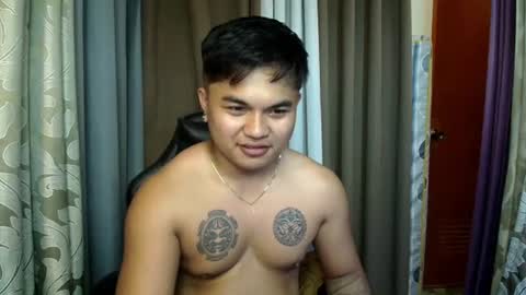 Snapshot of hunkyzeus chatting on July 12, 6:26 am hunkyzeus online show from July 12, 6:26 am