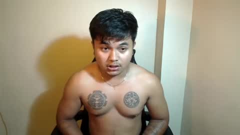 Snapshot of hunkyzeus chatting on July 31, 4:28 pm hunkyzeus online show from July 31, 4:28 pm