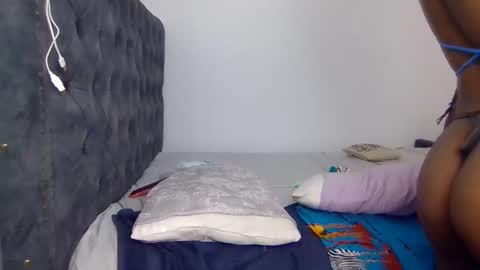 Snapshot of hunnytease chatting on November 14, 4:28 pm hunny online show from November 14, 4:28 pm