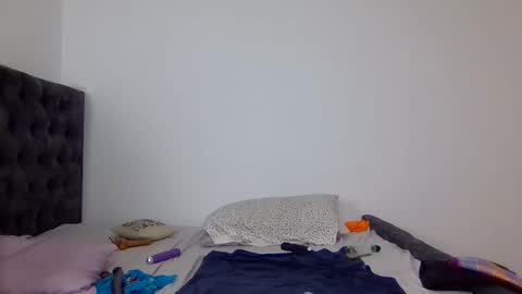 Snapshot of hunnytease chatting on November 16, 4:45 pm hunny online show from November 16, 4:45 pm