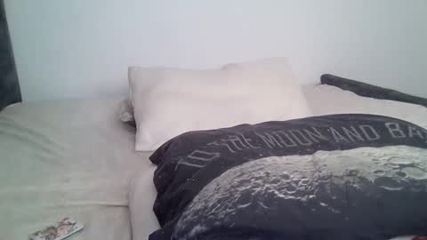 Snapshot of hunnytease chatting on December 3, 5:00 pm hunny online show from December 3, 5:00 pm