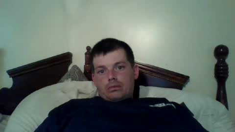 Snapshot of huntdog1221 chatting on July 7, 10:47 pm huntdog1221 online show from July 7, 10:47 pm