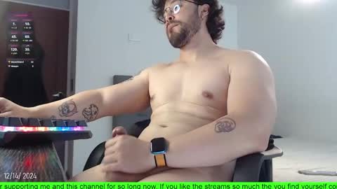 Snapshot of hunter_of_mn chatting on December 14, 10:50 pm online show from December 14, 10:50 pm