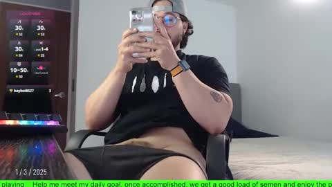 Snapshot of hunter_of_mn chatting on January 3, 10:19 pm online show from January 3, 10:19 pm