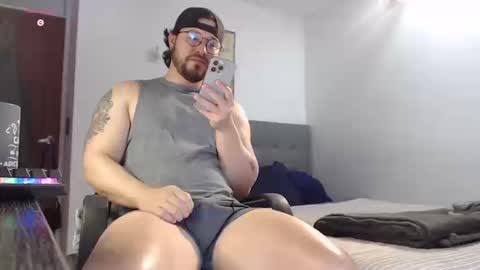 Snapshot of hunter_of_mn chatting on September 11, 1:22 pm online show from September 11, 1:22 pm