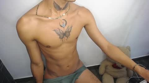 Hunter Wolf online show from April 18, 5:33 am