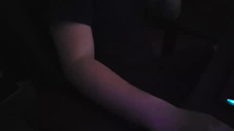 Snapshot of hunterrblood chatting on May 6, 9:09 pm Hunterr online show from May 6, 9:09 pm