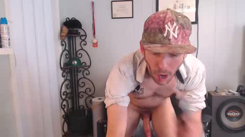 Snapshot of hunterxx420 chatting on February 7, 5:18 pm Hunter XX 420 online show from February 7, 5:18 pm