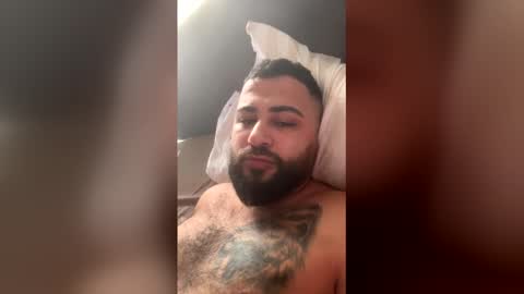 Snapshot of hut6969 chatting on December 14, 11:48 am hut6969 online show from December 14, 11:48 am