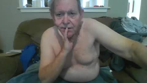 Snapshot of hvl13 chatting on December 3, 5:22 pm hvl13 online show from December 3, 5:22 pm