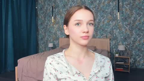Lily online show from June 5, 7:14 am