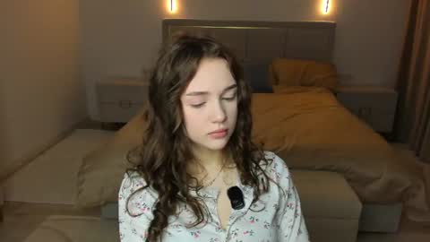 Lily online show from July 19, 7:12 am
