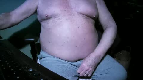 Snapshot of hwait121 chatting on January 22, 5:59 am hwait121 online show from January 22, 5:59 am